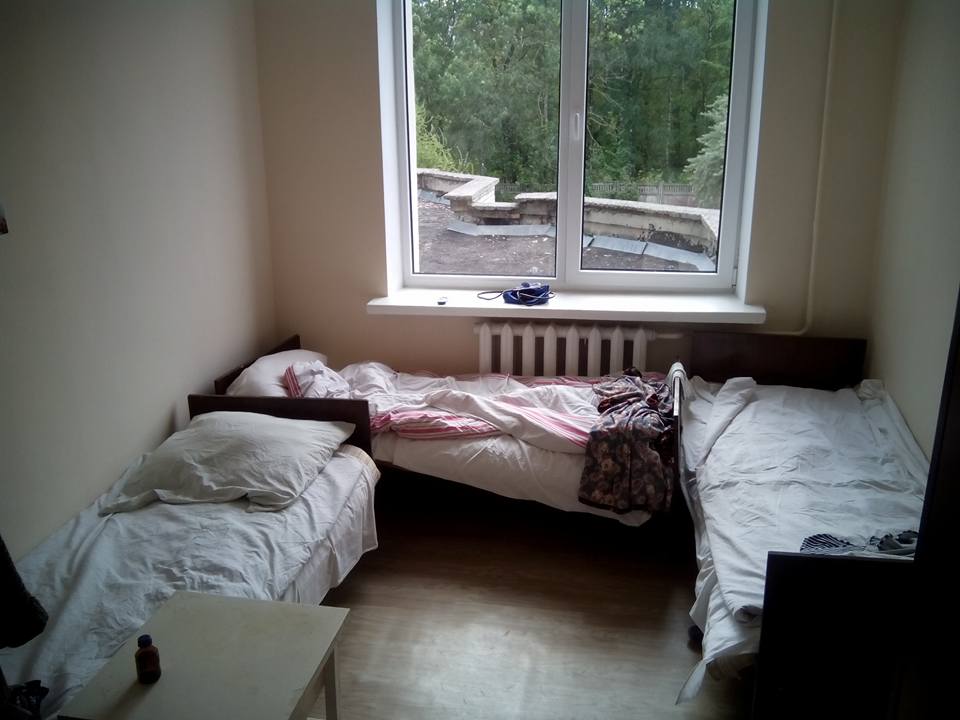 DrogMedia Три ліжка на 12-ти квадратах: “реорганізація” медицини в Бориславі