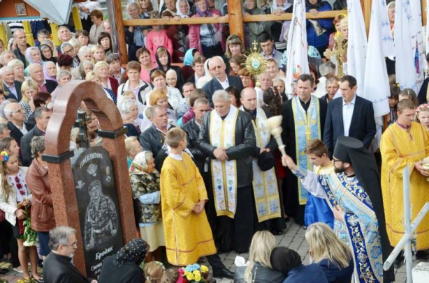 DrogMedia Дрогобиччина коротко: про пам’ятник Герою, комуналку, водія, що крав пальне та ін.