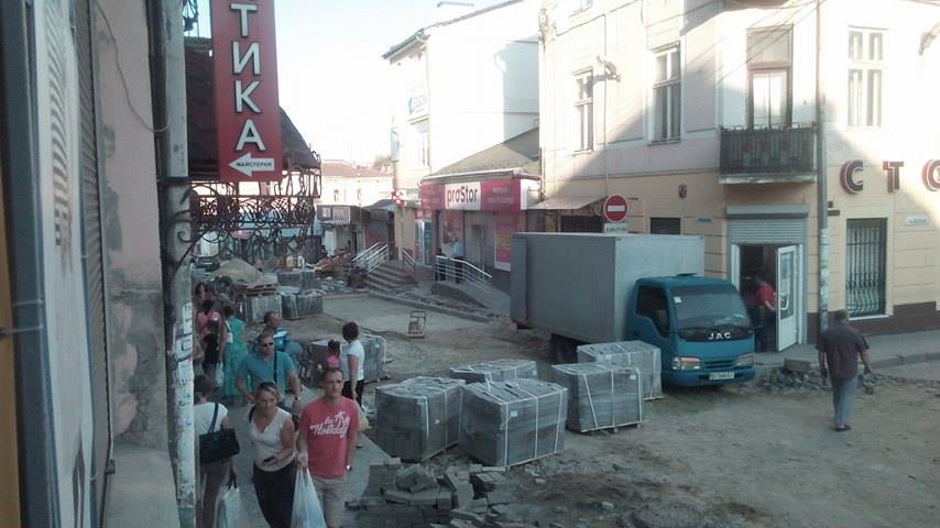 DrogMedia «Дядя Вася», чергова одноденка та дивна ревіталізація. Так виглядає "дорожня реформа"