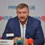 DrogMedia Вивезти дитину за кордон: про нововведення розповідає міністр юстиції Павло Петренко