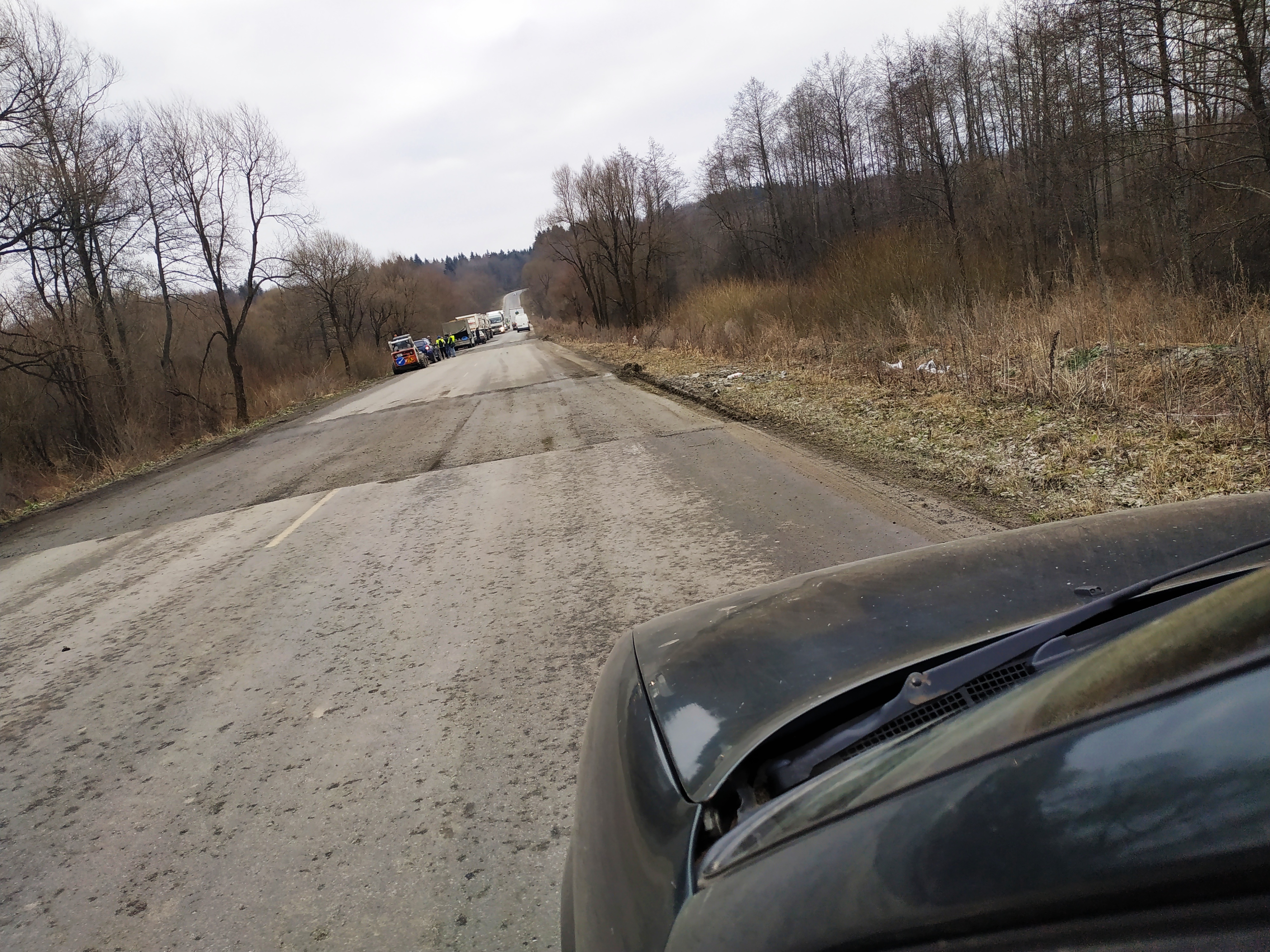 DrogMedia Ремонтують ремонтоване! На дорозі, в яку влітку вклали понад сто мільйонів гривень, знов працює фреза /фото/