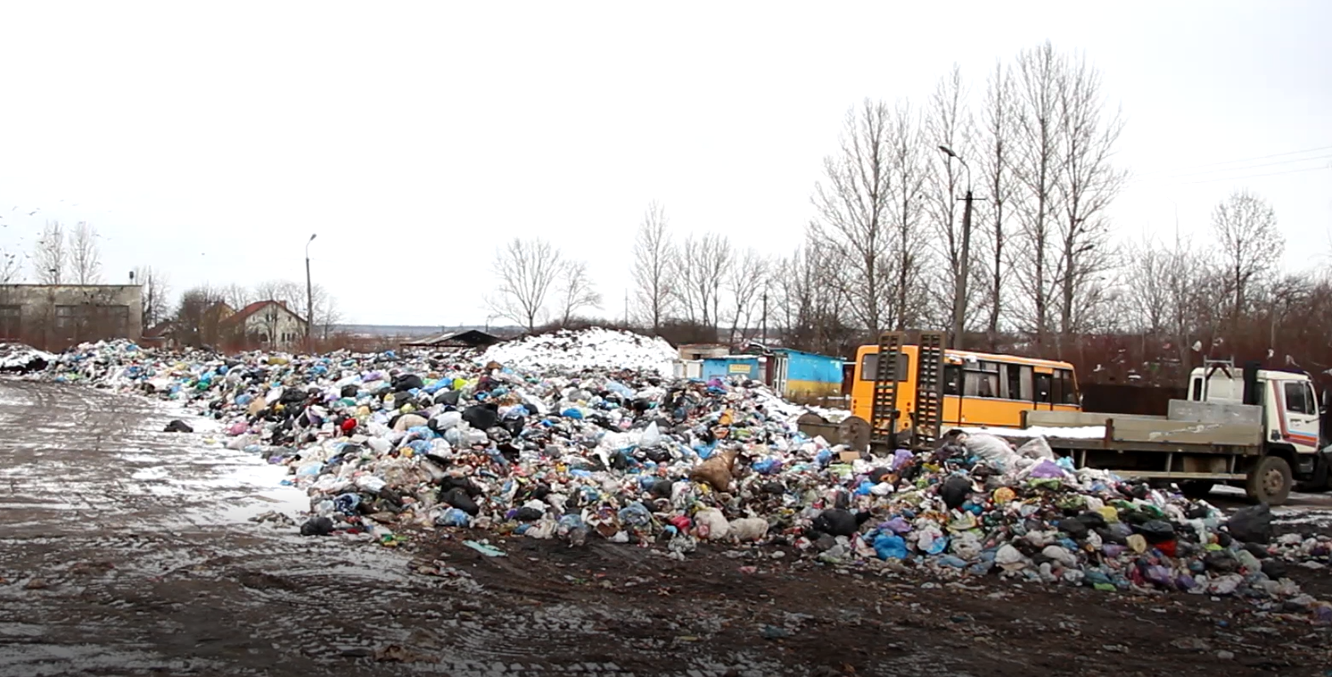 DrogMedia Про сміття на території КМГ і людей, які перекривають ним дороги