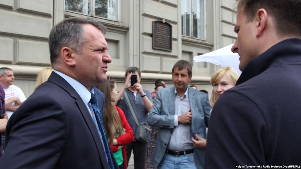 DrogMedia Голова Львівської ОДА Олег Синютка подає у відставку