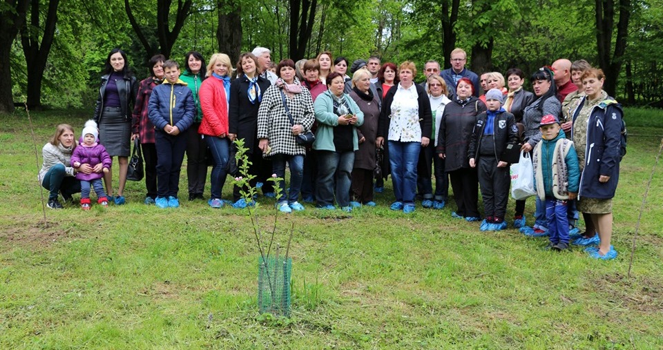 DrogMedia Про їхній подвиг нагадуватимуть дерева!