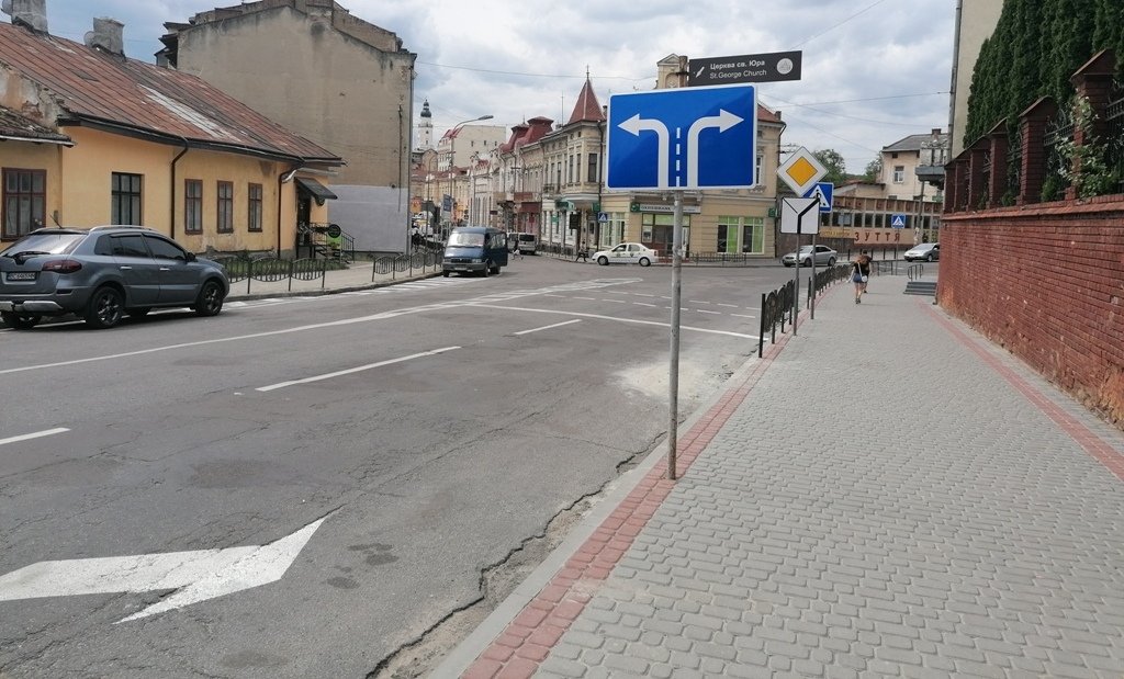 Завтра у центральній частині Дрогобича тимчасово обмежать рух транспорту: перелік вулиць