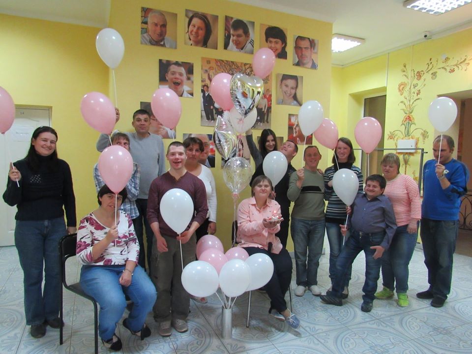 Незалежно від віку, статі, віри чи походження … 4 DrogMedia Незалежно від віку, статі, віри чи походження …