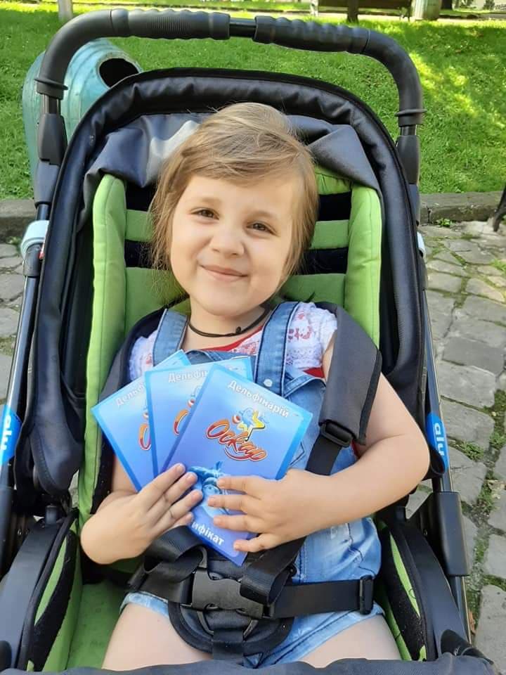 DrogMedia Діти з рідкісними захворюваннями отримали у подарунок сеанси дельфінотерапії 