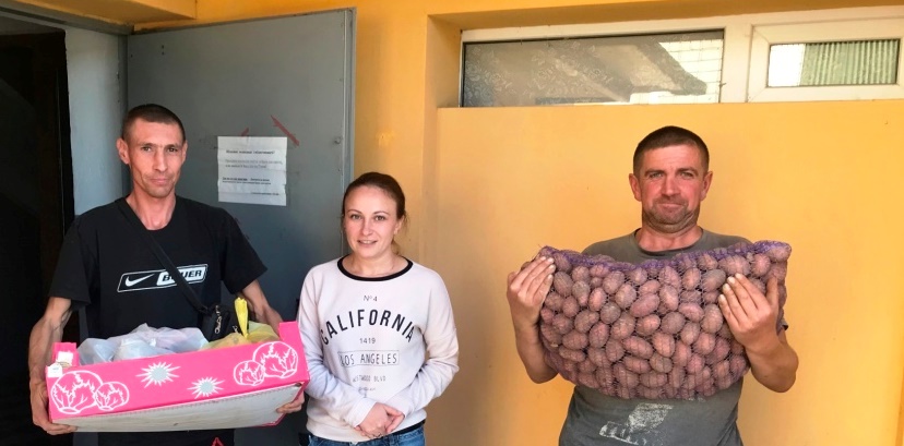 DrogMedia Потребуючі сім`ї Трускавця отримали по 30 кілограмів овочів на зиму