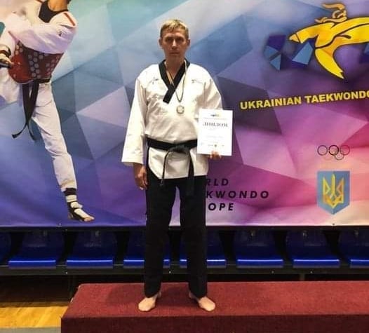 DrogMedia На чемпіонаті України з тхеквандо дрогобичанин Іван Харів виборов срібло