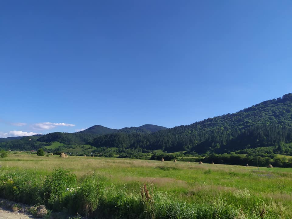 Веломандрівка у Довге Гірське: сакральна спадщина, найвищий водоспад Львівщини, цвіт водяної лілії, закинута дамба та непідкорена Гора Небесної Сотні 26 DrogMedia Веломандрівка у Довге Гірське: сакральна спадщина, найвищий водоспад Львівщини, цвіт водяної лілії, закинута дамба та непідкорена Гора Небесної Сотні