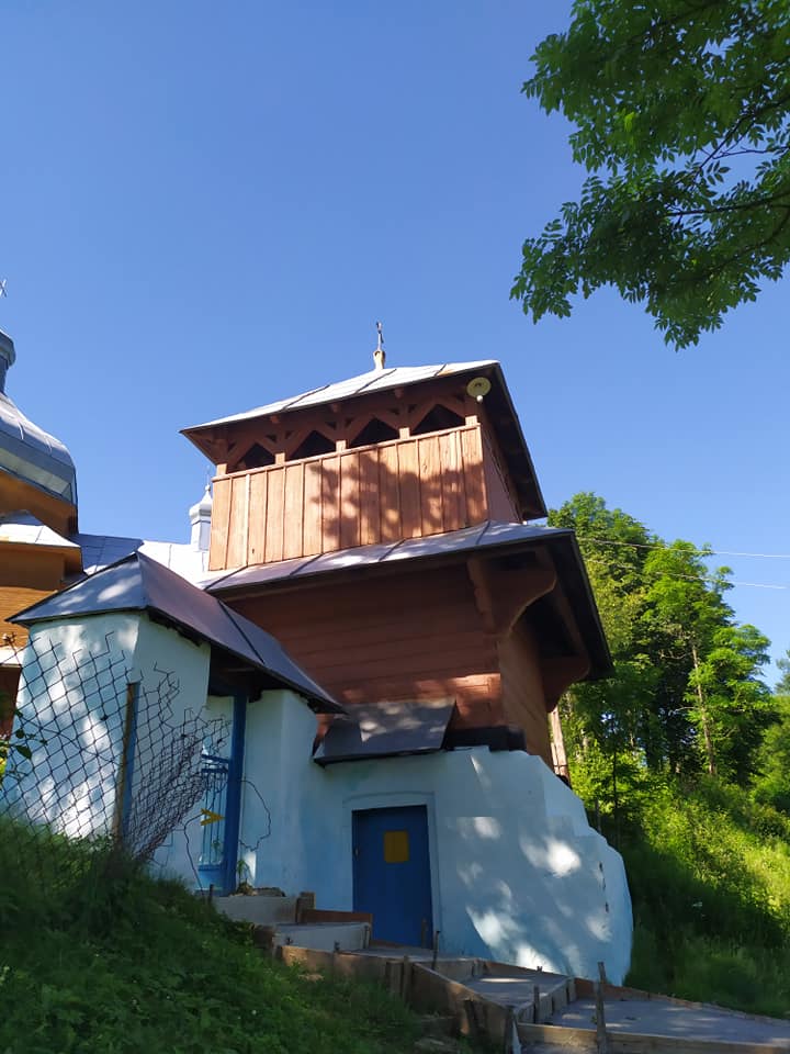 Веломандрівка у Довге Гірське: сакральна спадщина, найвищий водоспад Львівщини, цвіт водяної лілії, закинута дамба та непідкорена Гора Небесної Сотні 24 DrogMedia Веломандрівка у Довге Гірське: сакральна спадщина, найвищий водоспад Львівщини, цвіт водяної лілії, закинута дамба та непідкорена Гора Небесної Сотні