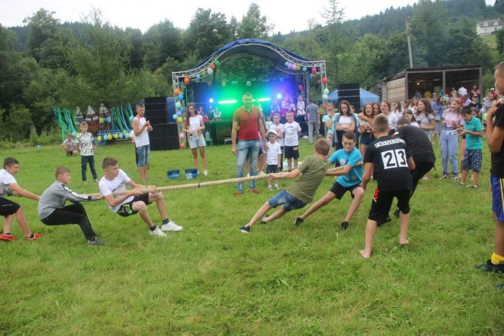 У Старому Кропивнику відбувся Дитячо-молодіжний фестиваль «Християнська молодь - надія України» 6 DrogMedia У Старому Кропивнику відбувся Дитячо-молодіжний фестиваль «Християнська молодь - надія України»