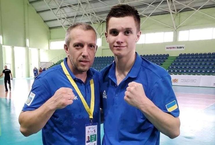 DrogMedia Бориславський спортсмен Олег Гічва вийшов у півфінал чемпіонату Європи з боксу