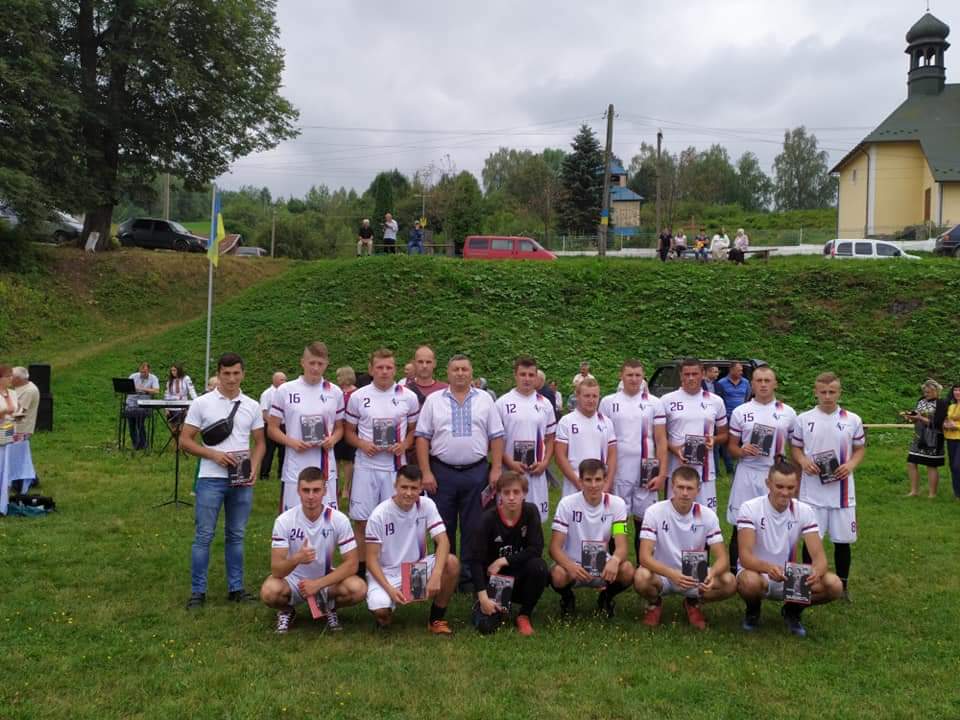 DrogMedia У селі Залокоть на місцевому стадіоні побудують глядацькі трибуни