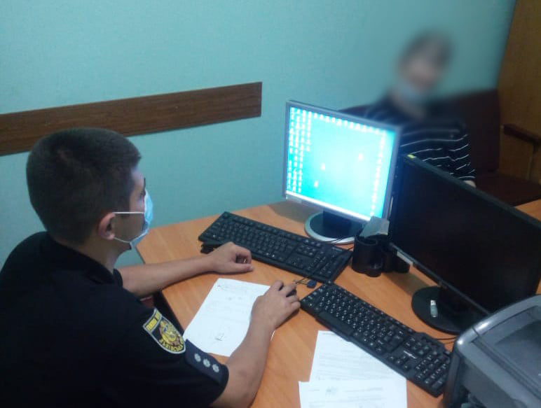 DrogMedia Під час конфлікту двічі вдарив ножем у груди