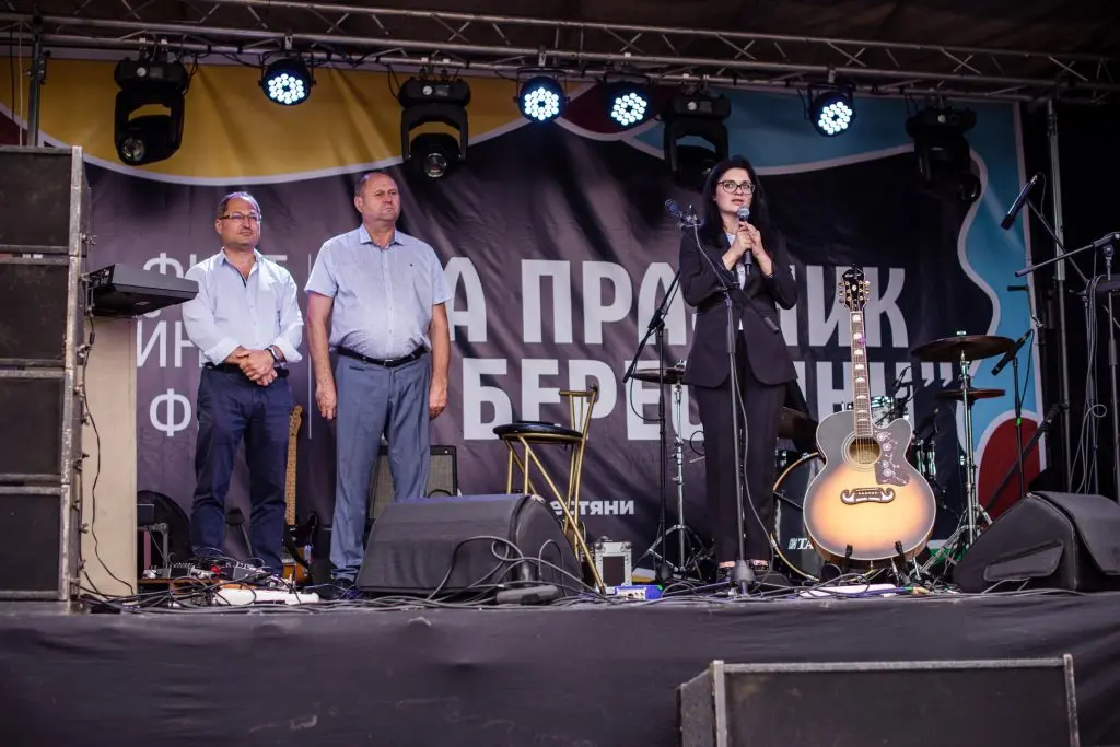 ПЕРШИЙ ФЕСТИВАЛЬ «НА ПРАЗНИК В БЕРЕСТЯНИ – FEST» ВДАВСЯ!