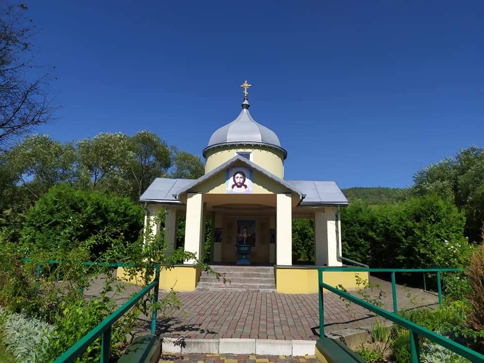 Веломандрівка в село Сторона: храм відомого архітектора, місце баталій, описане Франком, благополуччя та мальовничі пейзажі 15 DrogMedia Веломандрівка в село Сторона: храм відомого архітектора, місце баталій, описане Франком, благополуччя та мальовничі пейзажі
