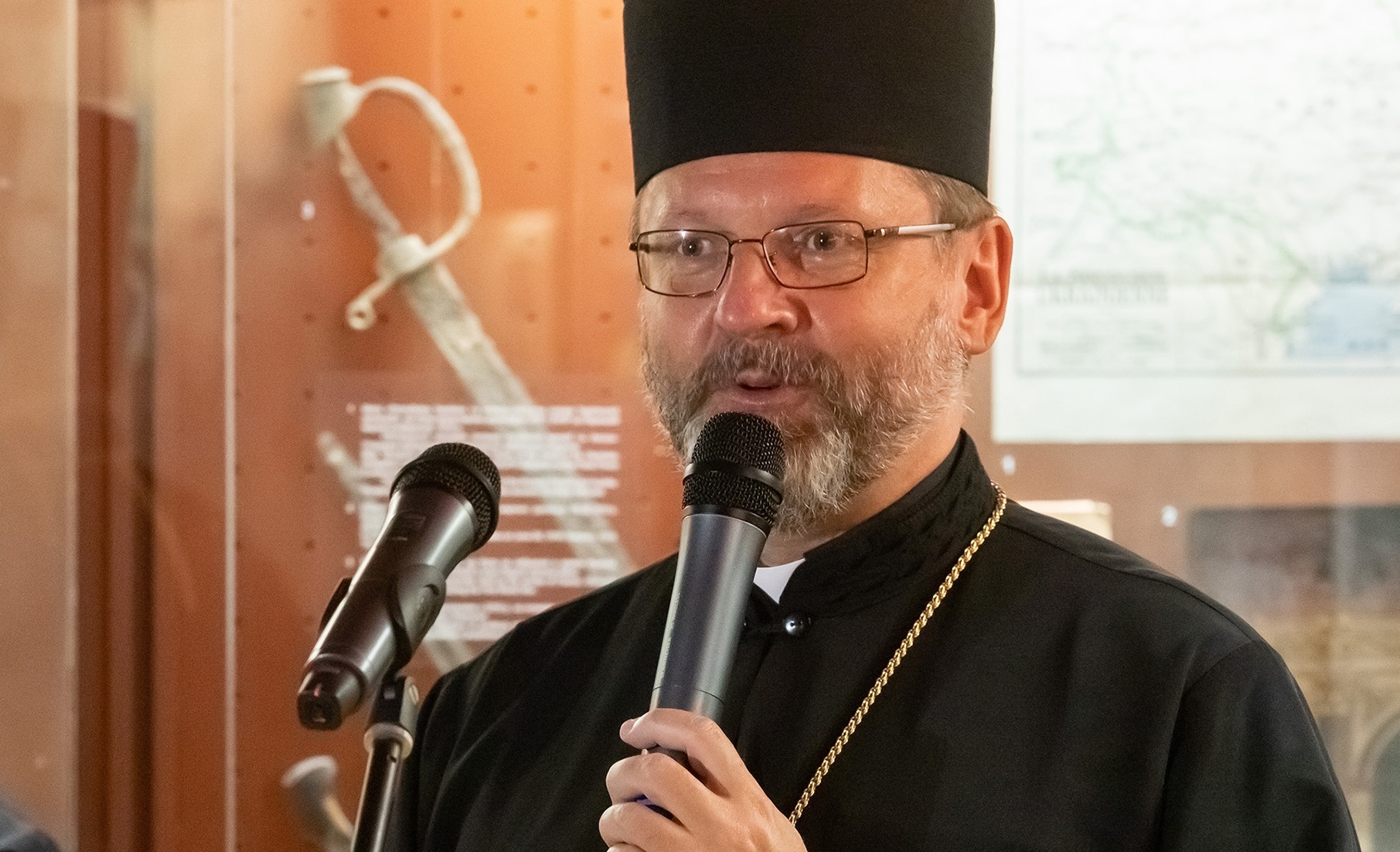 DrogMedia Глава УГКЦ передав Національному музею «Золотий хрест заслуг», який отримав у дар від дрогобичанки