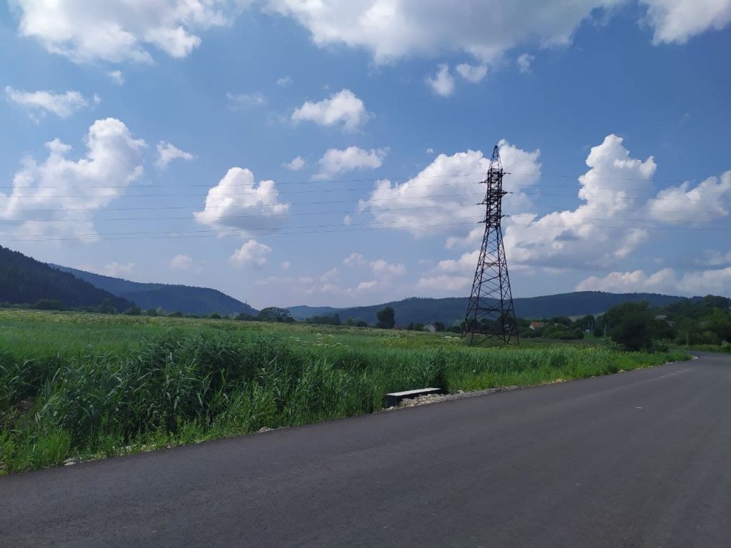 DrogMedia Веломандрівка у Новий Кропивник: зустріч трьох стихій, залишки панського маєтку, пам'ятка архітектури та батьківщина героїв