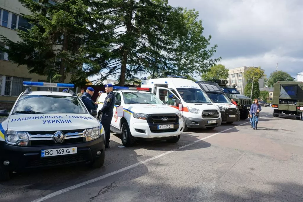 У Дрогобичі відбулася виставка техніки Національної гвардії України. 2 DrogMedia У Дрогобичі відбулася виставка техніки Національної гвардії України.