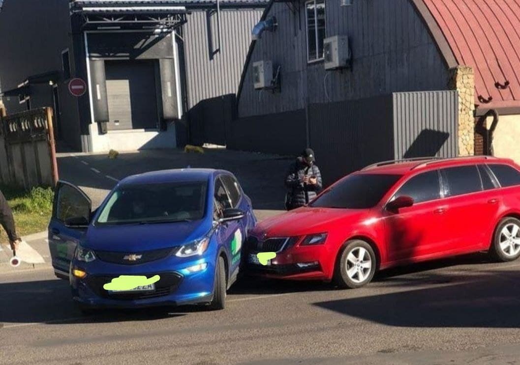 DrogMedia На дорогах Дрогобича сьогодні два автозіткнення
