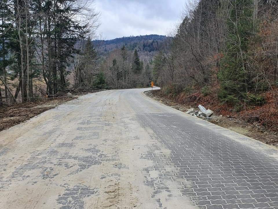 DrogMedia Дорогу з Коритищ до Нового Кропивника замостили бруківкою