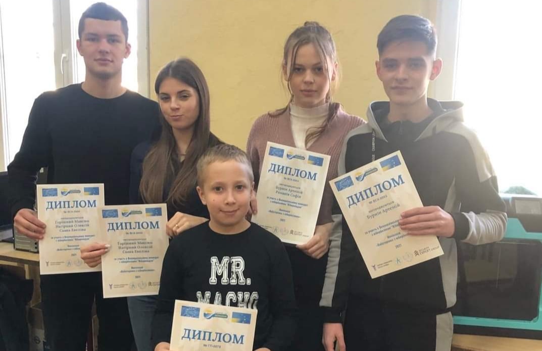 DrogMedia Дрогобицькі школярі перемогли на Всеукраїнському конкурсі з кібербезпеки