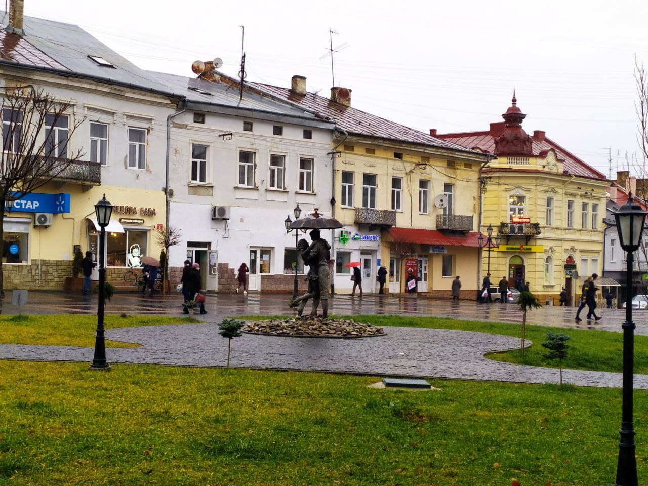 DrogMedia Уряд вводить додаткові обмеження для невакцинованих осіб у "жовтій" зоні