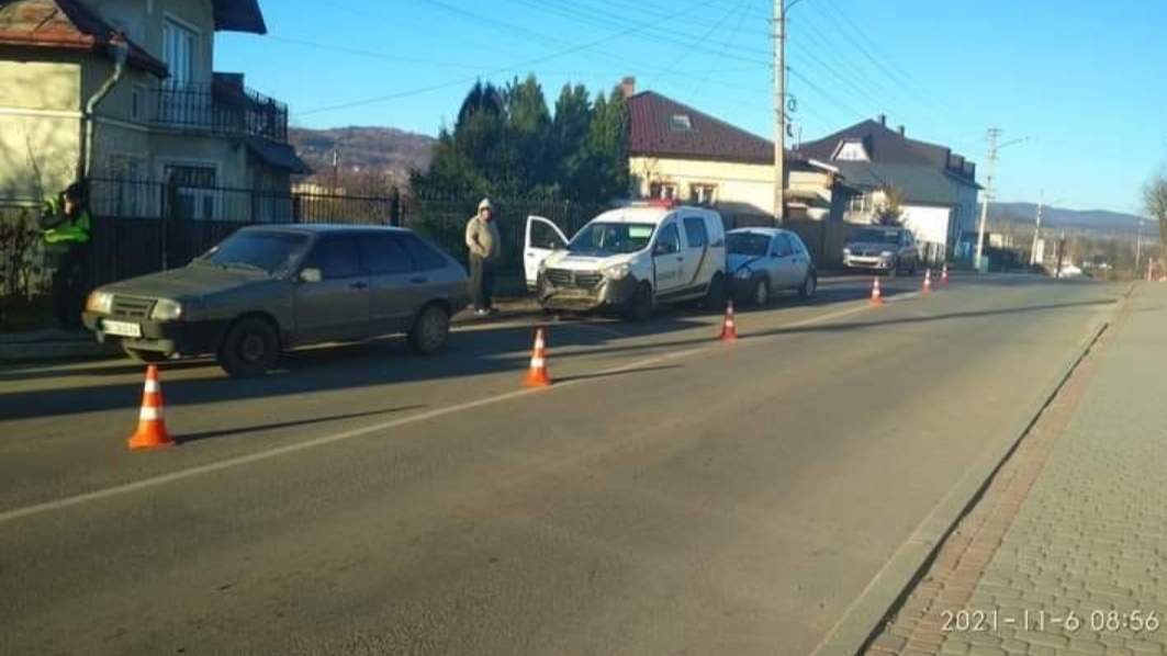 DrogMedia На Трускавецькій ДТП за участі поліцейського автомобіля