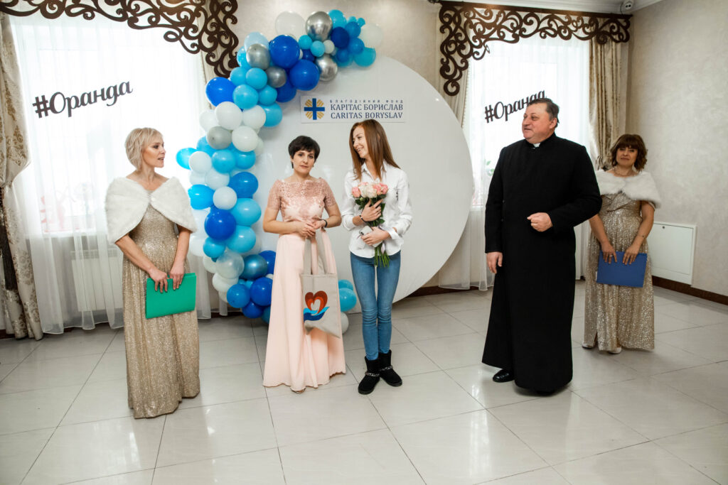 DrogMedia У Бориславі відбувся Благодійний бал для людей з інвалідністю