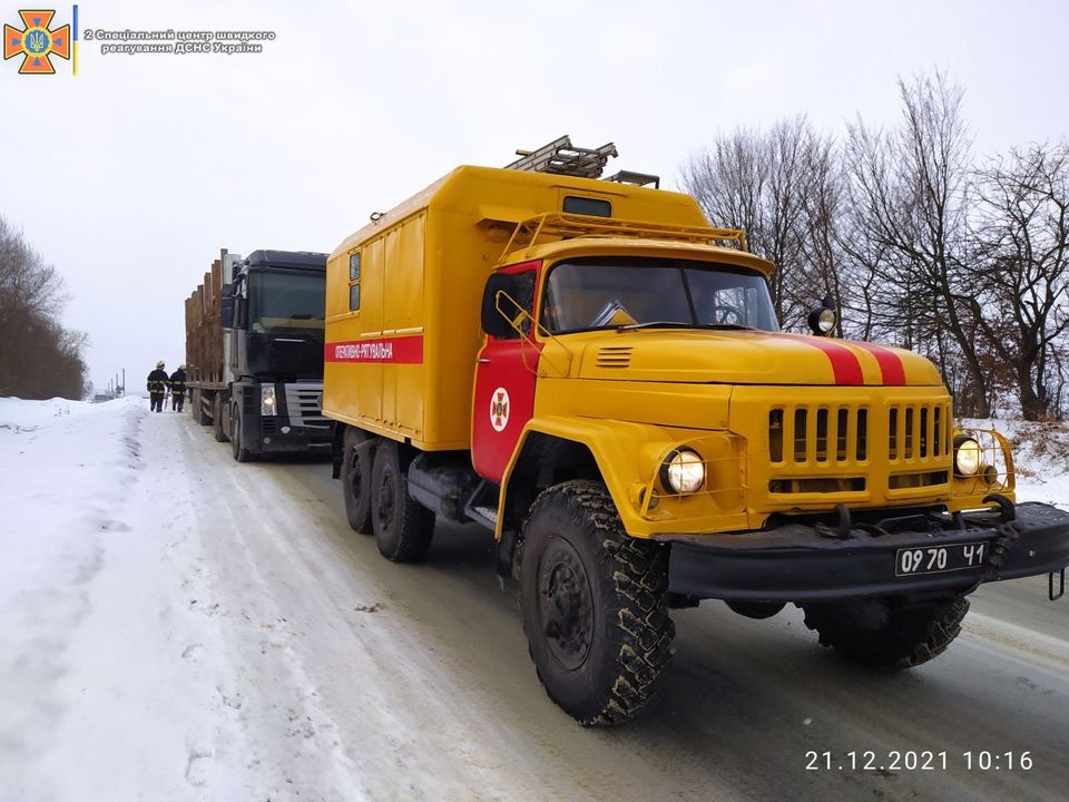 DrogMedia За добу рятувальники двічі розблоковували дорогу на Дрогобиччині