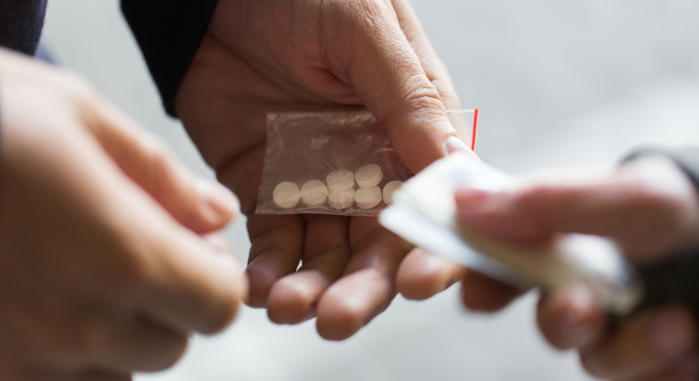 DrogMedia Стебничанина, який збував наркотики біля школи, засудили на 6 років