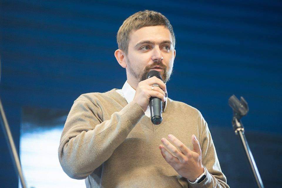DrogMedia Дрогобичанин Станіслав Гайдер переміг у конкурсі "Гордість Київської школи управління ім.С.Нижнього.