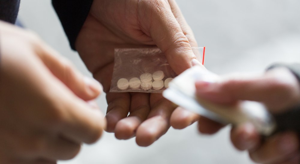 DrogMedia Стебничанина, який збував наркотики біля школи, засудили на 6 років