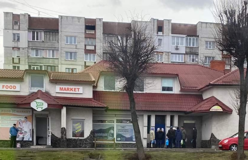 Трускавець другу добу без води: черги на вулиці та народний гнів у соцмережах 5 DrogMedia Трускавець другу добу без води: черги на вулиці та народний гнів у соцмережах