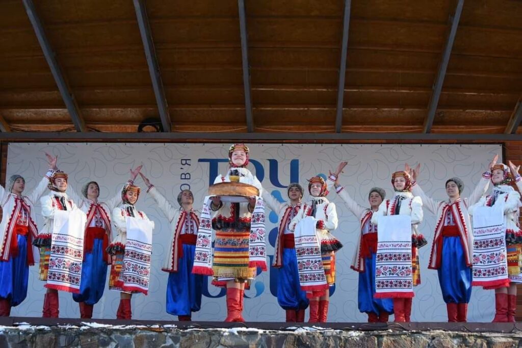 У Трускавці проходить фестиваль «Яскрава країна» 3 DrogMedia У Трускавці проходить фестиваль «Яскрава країна»