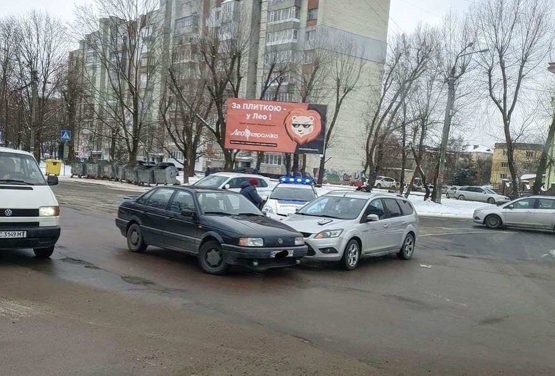 DrogMedia У Дрогобичі на кільці по вул. 22 Січня сталася ДТП