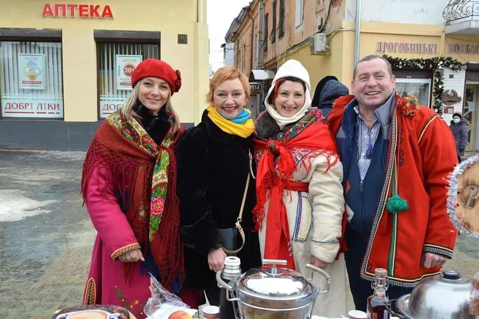 DrogMedia У Дрогобичі з успіхом пройшов фестиваль "Газдиня фест". Виручені кошти підуть на благодійність.