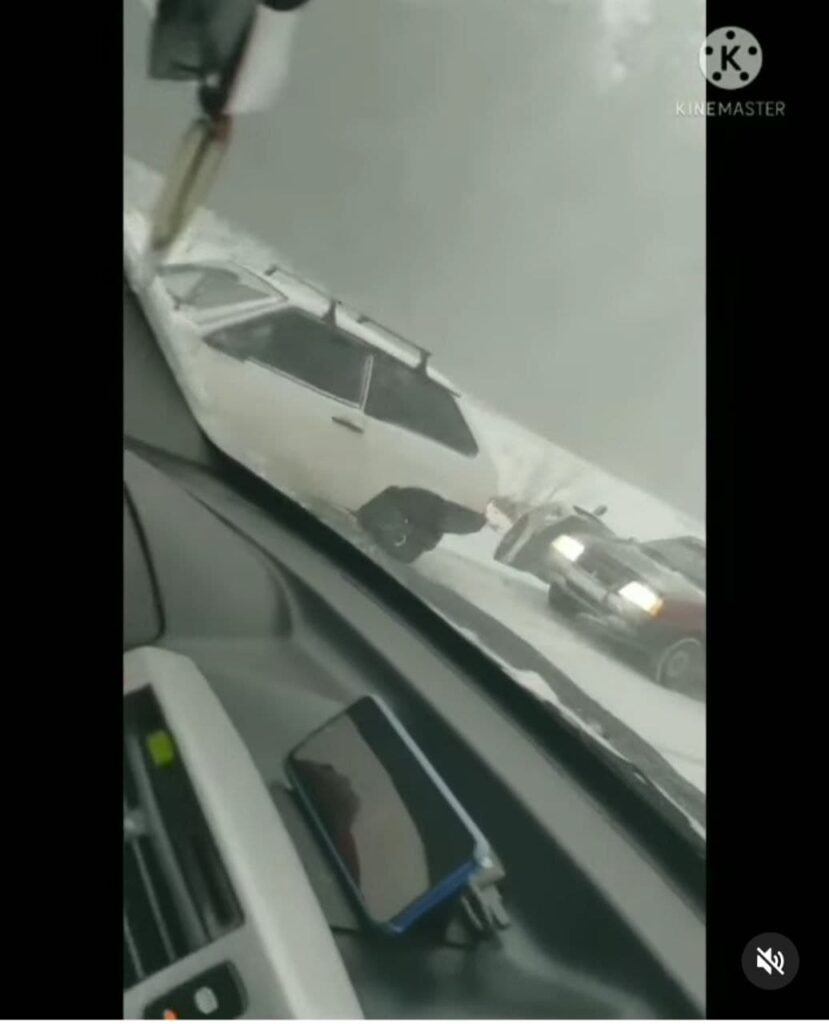 У Східниці легковик перекинувся в кювет 3 DrogMedia У Східниці легковик перекинувся в кювет