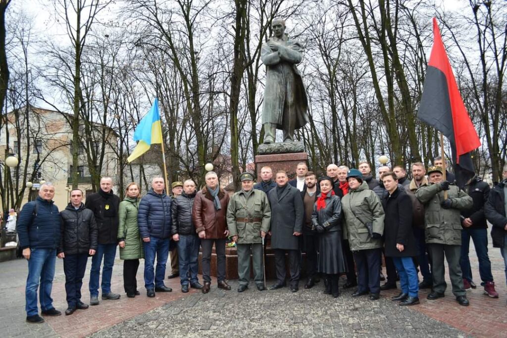 У Дрогобичі вшанували Степана Бандеру 3 DrogMedia У Дрогобичі вшанували Степана Бандеру