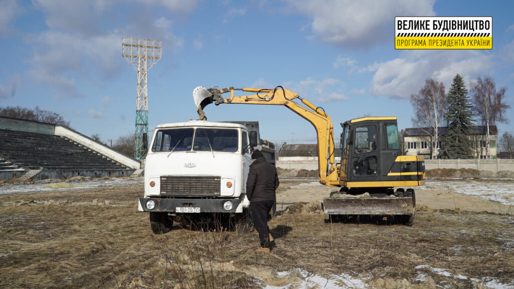 Реконструкція стадіону у Дрогобичі: на якому етапі. ФОТО 2 DrogMedia Реконструкція стадіону у Дрогобичі: на якому етапі. ФОТО