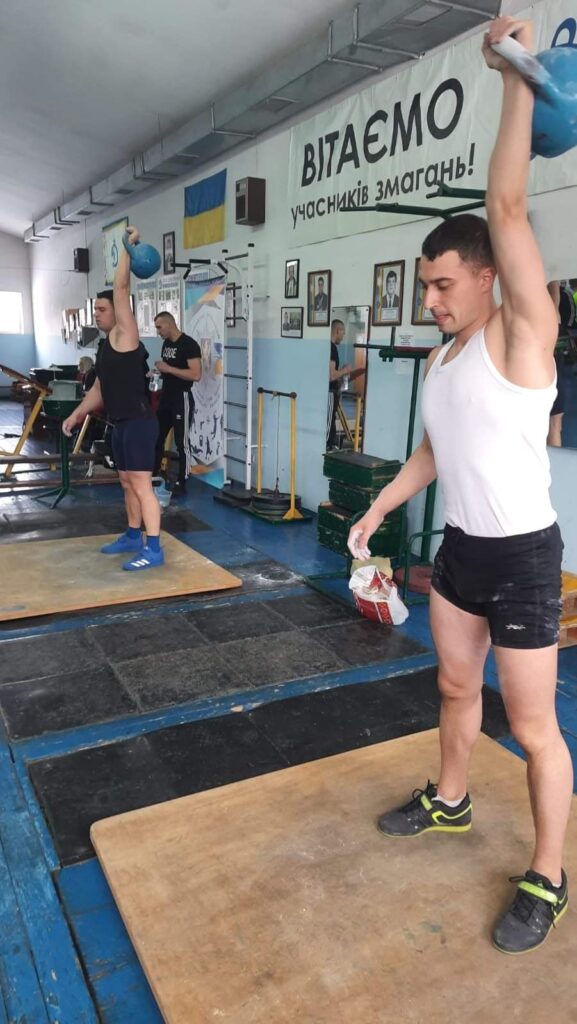 DrogMedia Поліцейські Дрогобиччини переможці змагань з гирьового спорту серед поліцейських Львівщини