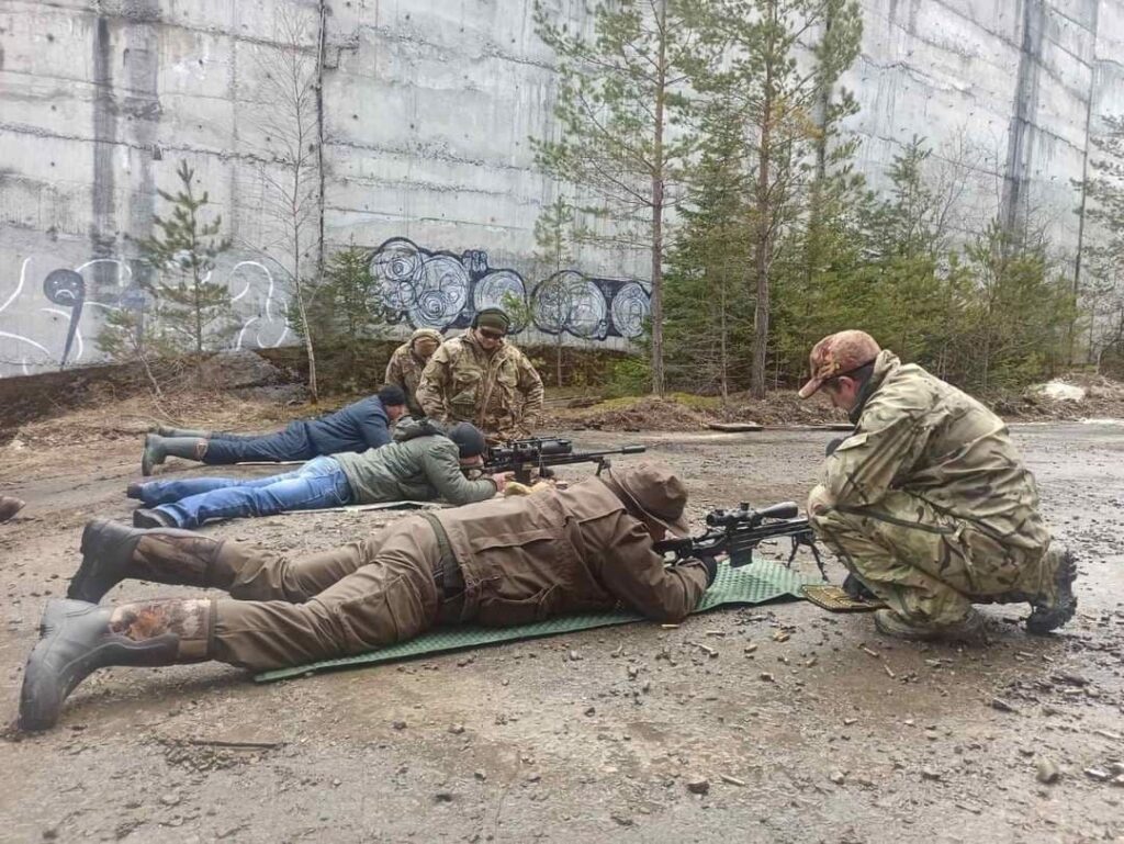 Працівники Східницької селищної ради навчалися стрільбі 4 DrogMedia Працівники Східницької селищної ради навчалися стрільбі