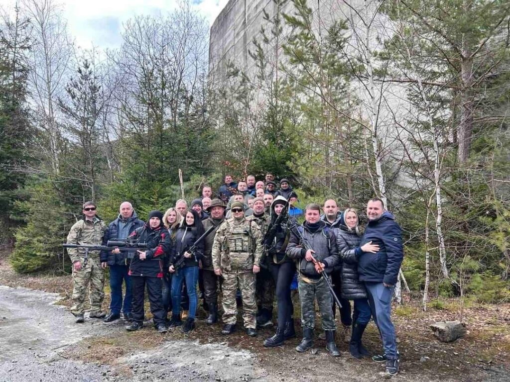 Працівники Східницької селищної ради навчалися стрільбі 8 DrogMedia Працівники Східницької селищної ради навчалися стрільбі