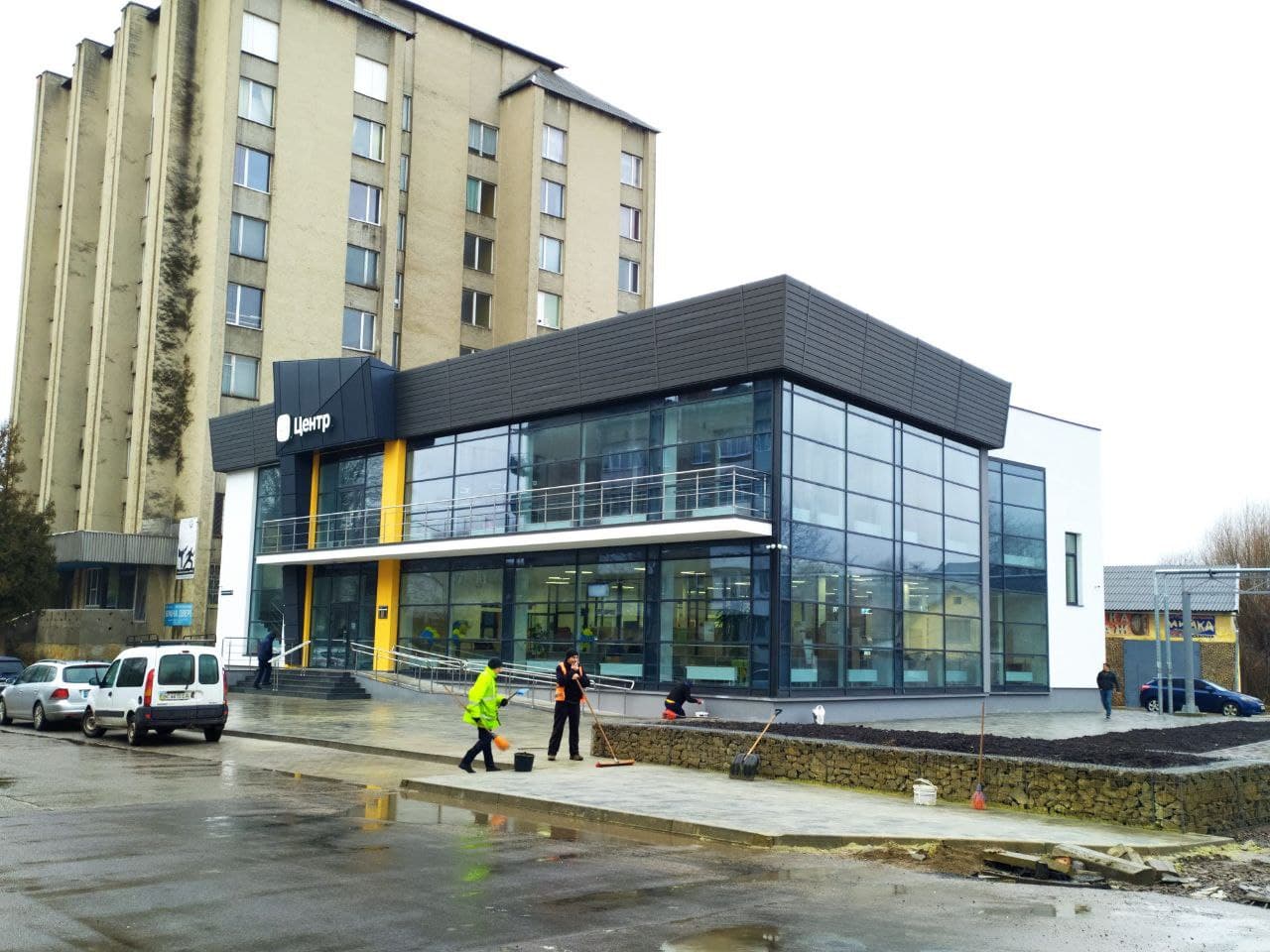 DrogMedia У зв'язку з призупиненням роботи Дія-Центру паспорти видає міграційна служба