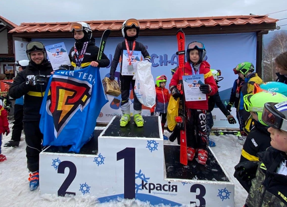 DrogMedia Юний бориславець Макар Семйоник - чемпіон України з гірськолижного спорту
