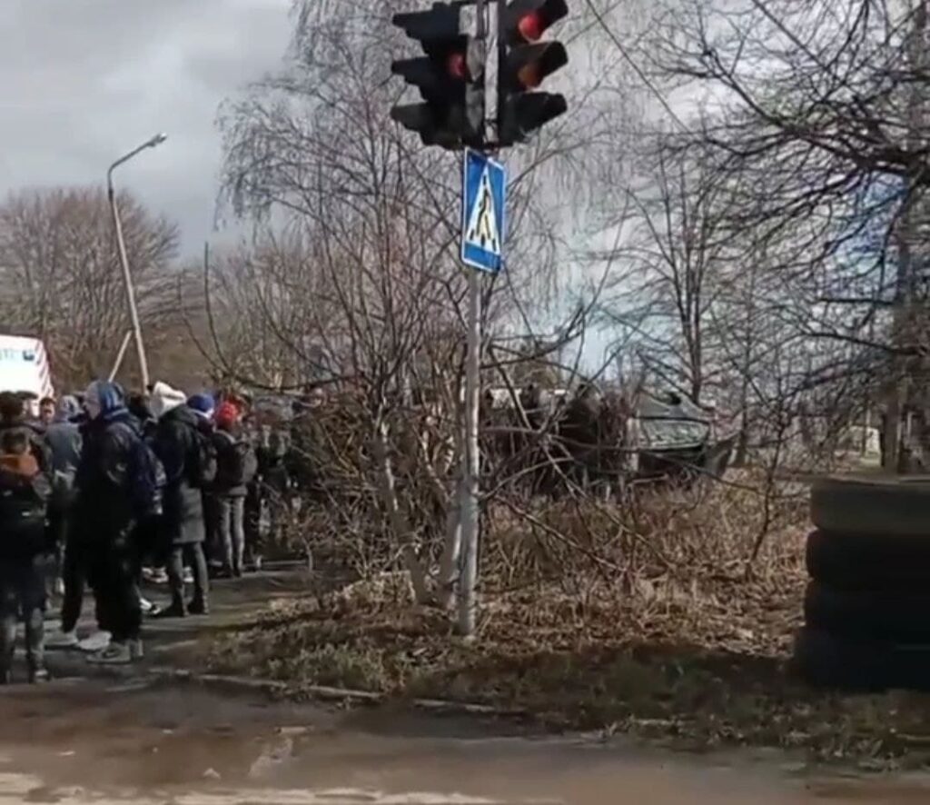 У Дрогобичі біля моста сталося ДТП 4 DrogMedia У Дрогобичі біля моста сталося ДТП