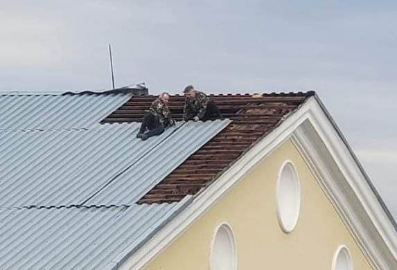 DrogMedia Вітер пошкодив дах на Народному Домі в Дрогобичі