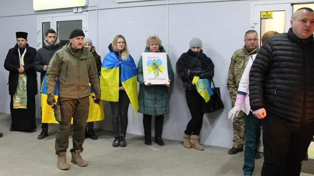 DrogMedia До Дрогобича з-під обстрілів забрали жінку з немовлям та ранених бійців 