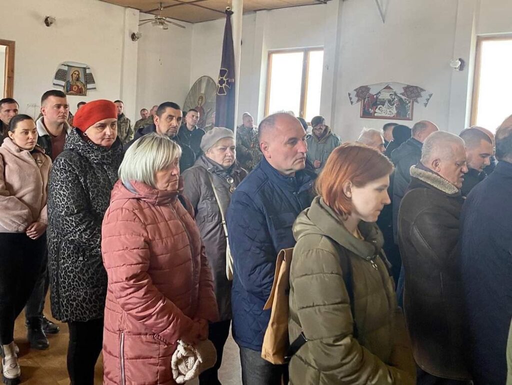 DrogMedia Дрогобич провів в останню путь воїна, що загинув внаслідок обстрілів окупантів